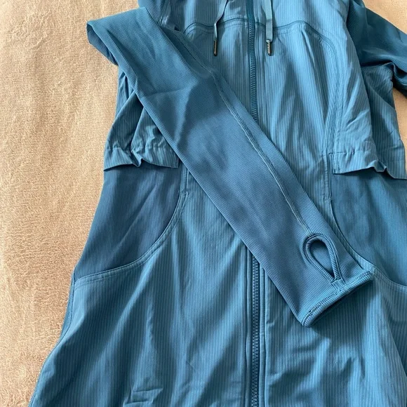 lululemon Reversible Jacket - Picture 4 of 11